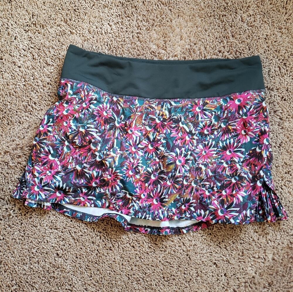 Lululemon play off the pleats mid rise mini skirt floral electric pink 6